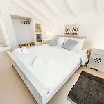 Ammos House *