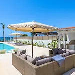 Villa Ammos House *