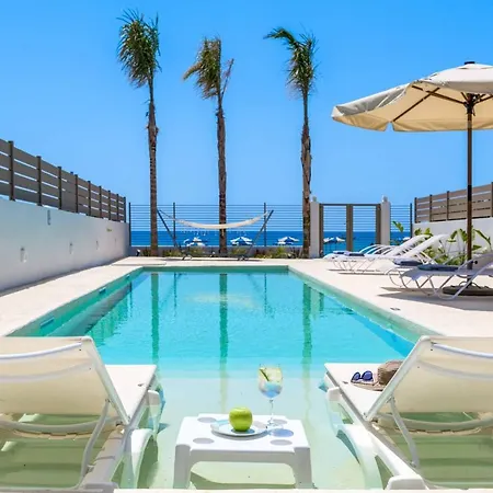 Ammos House Villa *